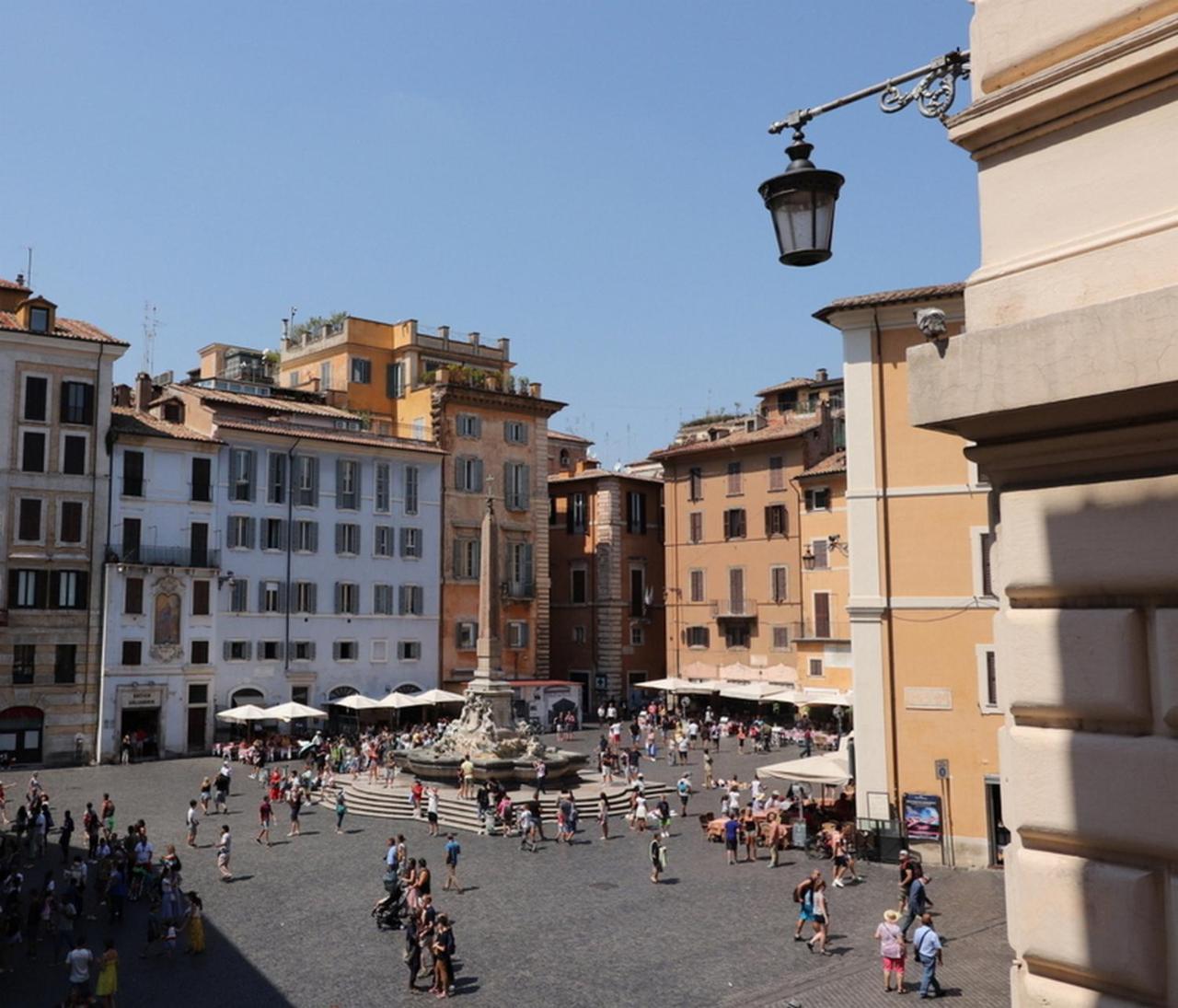 Home On The Pantheon Square Рим Екстериор снимка