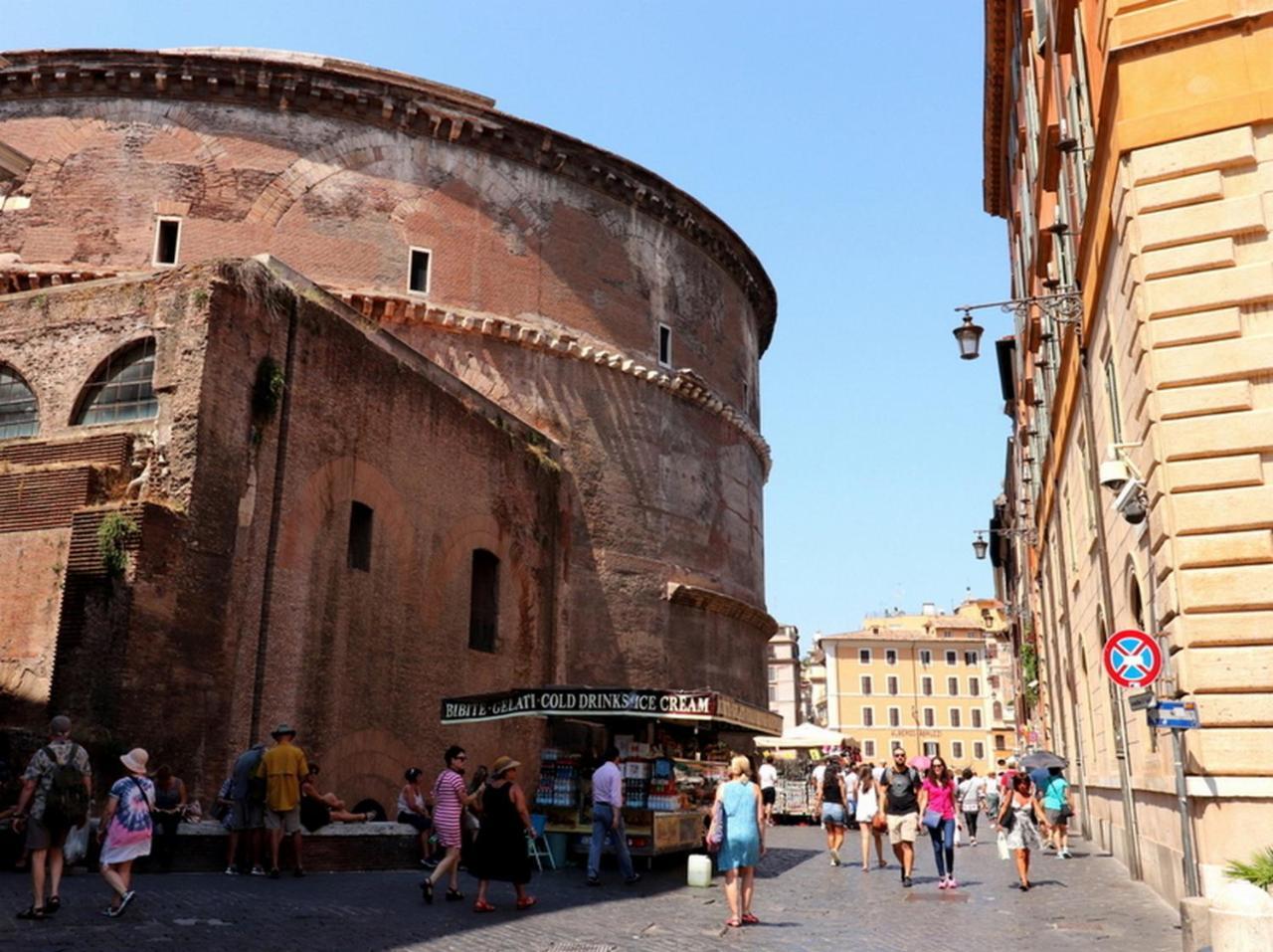 Home On The Pantheon Square Рим Екстериор снимка